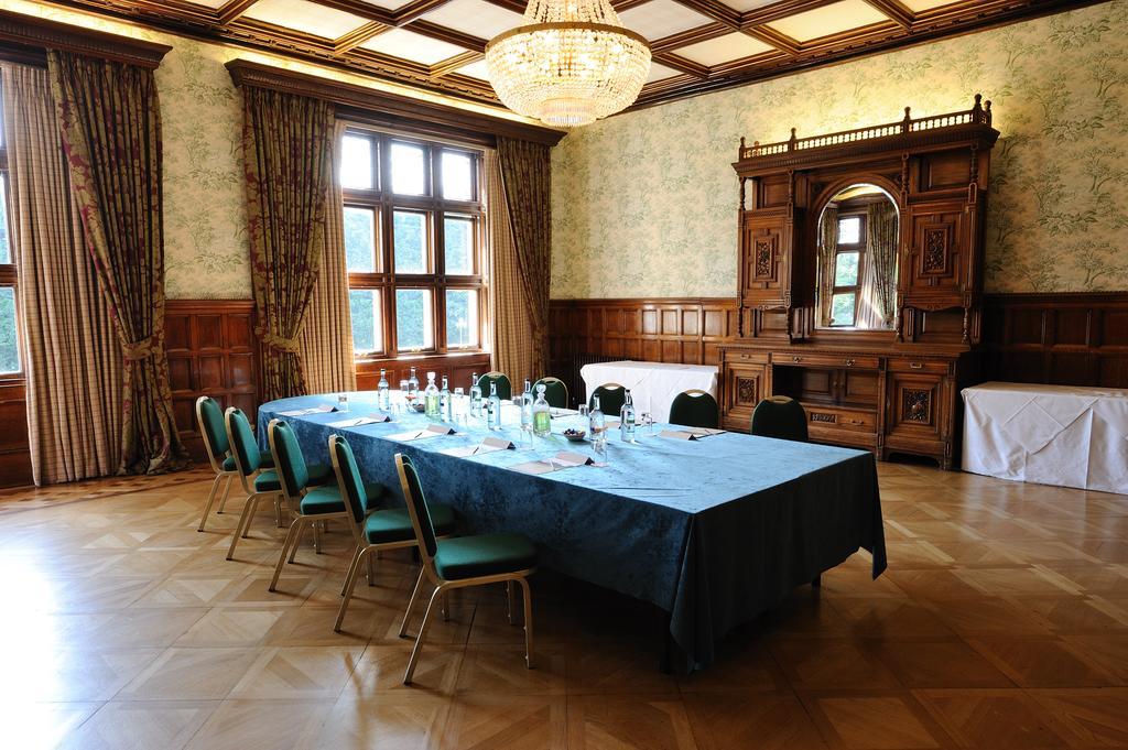 Готель Pendley Manor Трінґ Екстер'єр фото